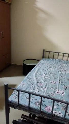 Bespaces available for male bachelors @muweilh commercial