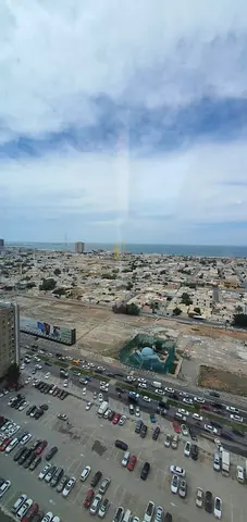 للإيجار شقة 3 غرف وصالة تكييف مجاني إطلالة رائعة خلفية جانبية على البحر والبحيرة في منطقة المجاز 3