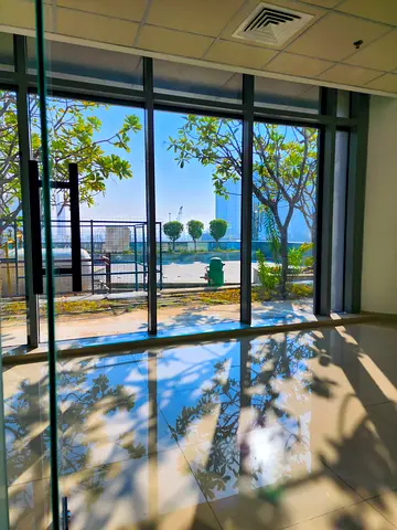 OFFICE FOR RENT, METROPOLIS TOWER, BUSINESS BAY 880 sqft ,Efficient layout with multiple cabins