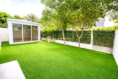 Vastu | Semi-Detached | Corner Villa l on Park