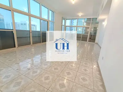 Elegant 3BHK| Maid's Room| Balcony| Vacant