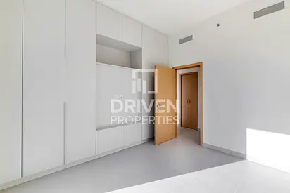 Prime Bright Unit | Desirable Location | Vacant