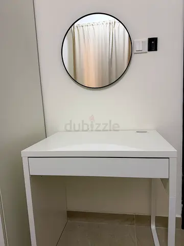 •	Dressing table with mirror