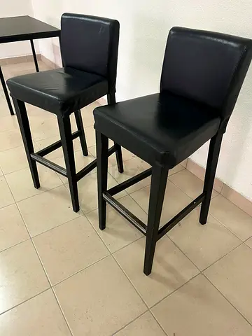 BERGMUND
Bar stool with backrest, counter height black/Glose black, 62 cm