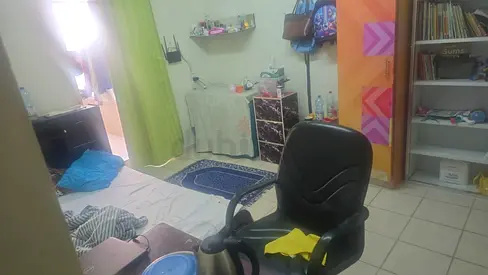 MASTER BEDROOM-washroom NOT attached. AED 2800. al khail gate phase2. ONLY FOR FAMILY. NO BACHELORS