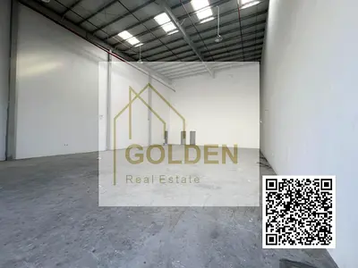 Prime 3,400 sq ft warehouse on UAQ main road with 13 kW power, front parking—ready to occupy with flexible 4-installment payment plan.