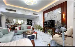 UNFURNISHED RENOVATED 2BHK / PARK VIEW
