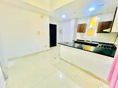 Affordable price 1bhk for rent with balcony, family building
