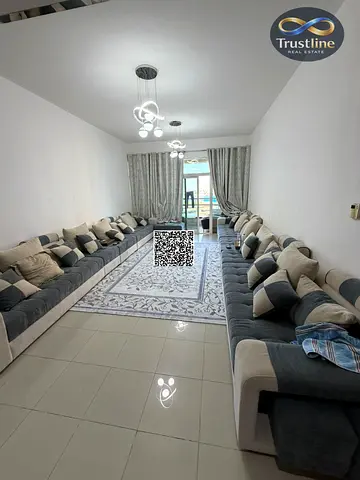 شقة للبيع – غرفتين وصالة في أبراج الهورايزون بعجمان مع اطلاله علي الخور والفرش فري