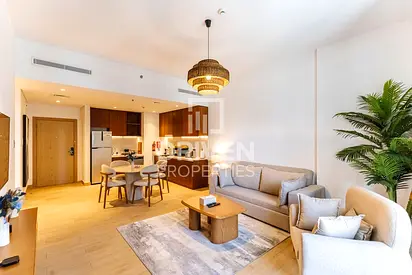 Bespoke Furniture | Vacant | Private Beach Access