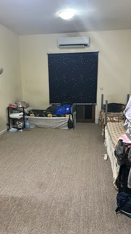 Executive Neat and clean bed space available for Pakistani Muslims only.