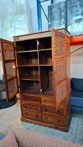 Wooden Cabinet | Storage Unit | Good Condition Description: Spacious cabinet with classic wooden fi