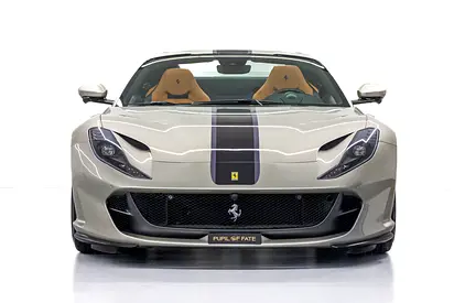 2021 Ferrari 812 照片 2