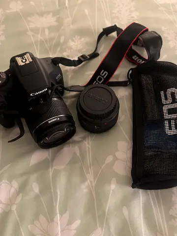 Canon E0S 2000D + EF-S 18-55mm lens kit for sale