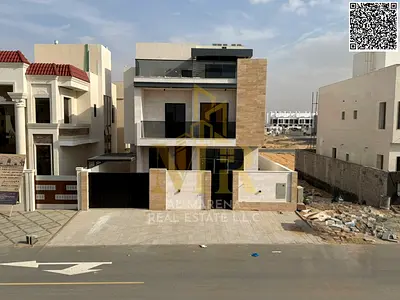 فيلا شارع وسكة بتصميم عصري ورووف مميز – 6 غرف ماستر بسعر تنافسي