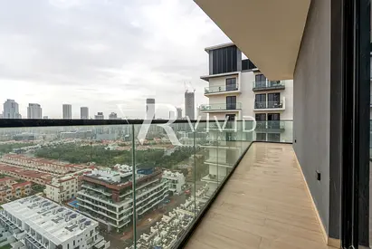 Vacant | Corner Unit | Villa Views