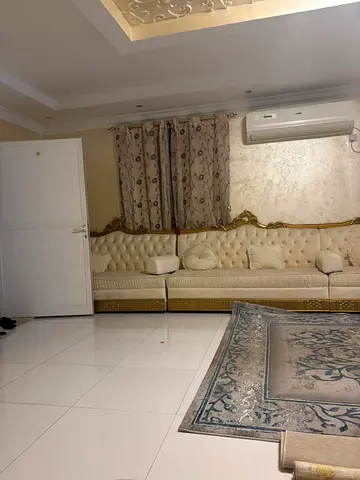 اثاث منزلي كتب وستائر وزوليه