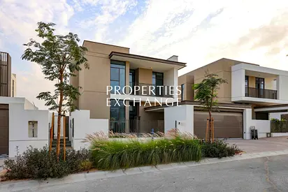 MODERN LUXURY VILLA | SINGLE ROW | READY TO MOVE IN