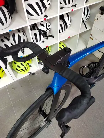 Trek Madone SL7 Gen 6 full carbon