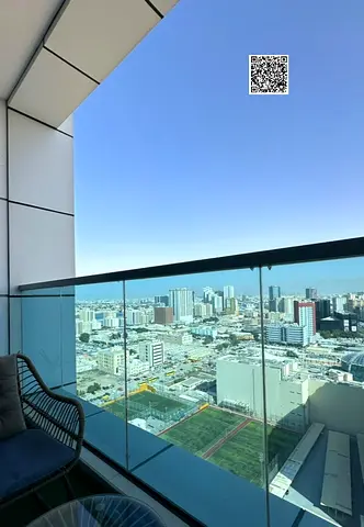 شقة غرفة وصالة ✨ إطلالة مميزة 🌇 تشطيب فاخر جداً 🏡 خطة دفع مرنة 💳 مقدم وقسط شهري مناسب 📩