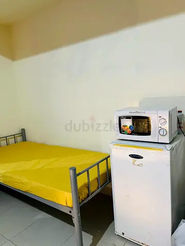 BED SPACE AVAILABLE FOR MUSLIM  RENT 800  Location  Shabiya 10  Rent Included Following Facilities: