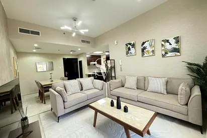 Pool View | Furnished | Near Mall | Full Upgraded