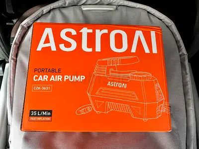NEVER USED CAR AIR PUMP
