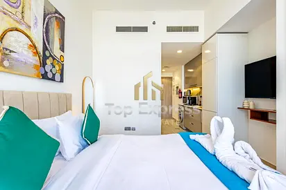 Fully Furnished Studio |Lagoon View|12 Cheques