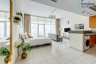 Modern Fully Furnished Apartment in Bay Square