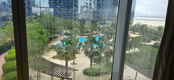 Elegant 2BR Apartment in Gate Tower Mid Floor Bright Layout