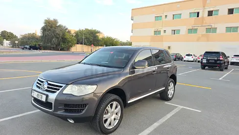 Volkswagen Touareg 2009 GCC Accident Free Well Maintained Fixed Price No Negotiable