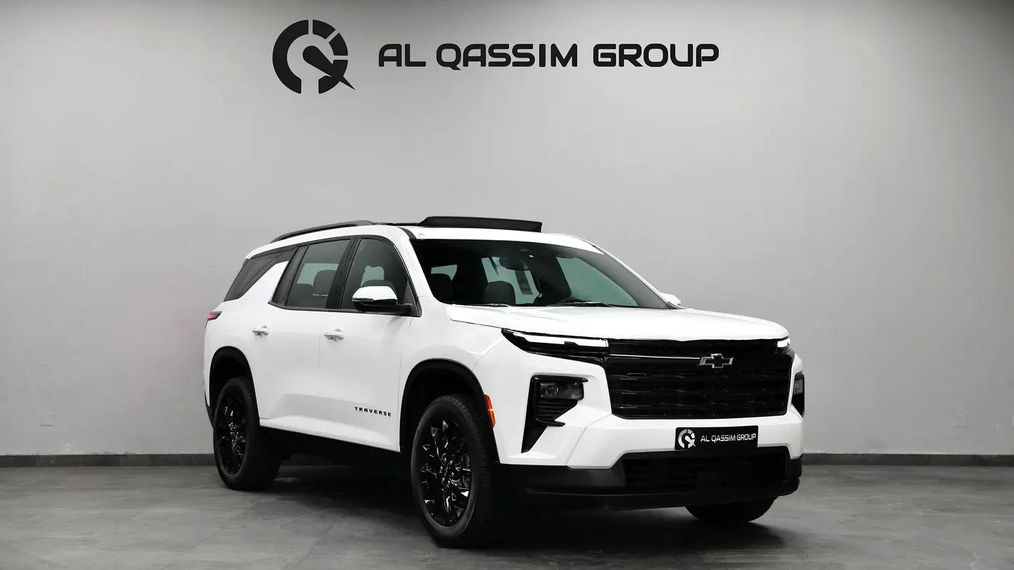 Chevrolet Traverse 2024 — photo 1 of 16