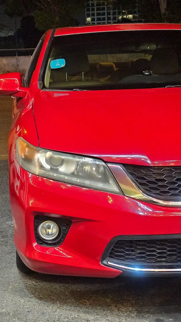 Honda Accord 2013 — photo 1 of 3