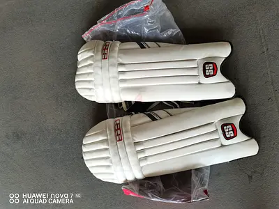 Cricket Batting Pads – Excellent Condition (SS)