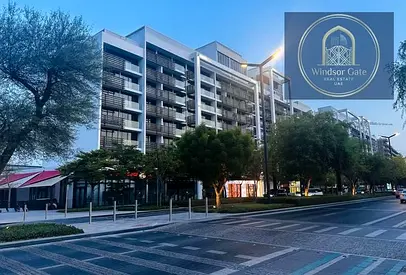 🏡✨ شقة واسعة بغرفة نوم واحدة مع مطبخ مغلق | شرفة | صالة رياضية | مسبح | موقف سيارات مغطى ✨🏡