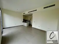 Single row I Close to entrance/amenities I vacant