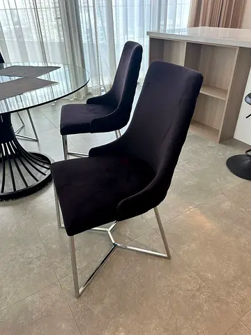 Set of 4 Velvet Dining Chairs – Chrome Legs