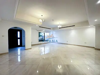 Massive 4 Bedroom / Ready for Move / Bright Unit