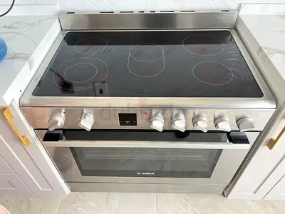 Bosch 5 burner electric ceramic stove freestanding