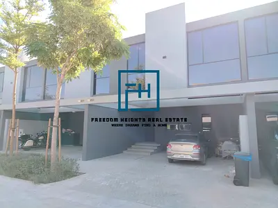 4BED Middle Unit | FREEHOLD | MODERN STYLE