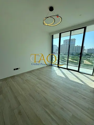 استوديو مفروش | حدائق أكسفورد أرجان | الوصول إلى الشرفة والمسبح