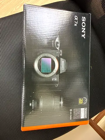 Sony A7 III FE 28-70mm F3.5-5.6 OSS II