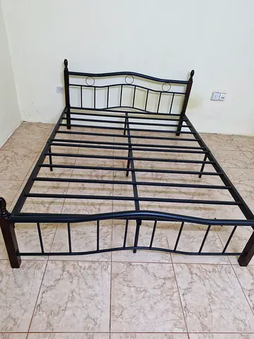 Steel cot