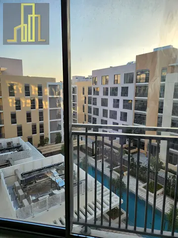 Spacious studio // with all amenities