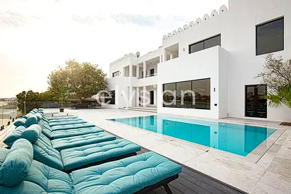 Renovated I Furnished I Fully Serviced
