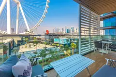 Full Ain view | Vacant | Classic Decor