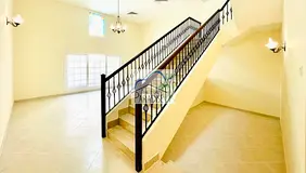 available private entrance 3 Bedrooms villa /4Bath/separate living/dinning/ laundry/ shared swimming
