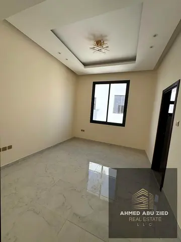 ارقي واشيك شقة فاخرة للإيجار في الجرف 3، عجمان، أول ساكن، غرفتين ماستر وصالة، 3 حمامات، بلكون، سوبر ديلوكس، تكييف مركزي، دفعات مرنة وشهر مجاني. موقعى