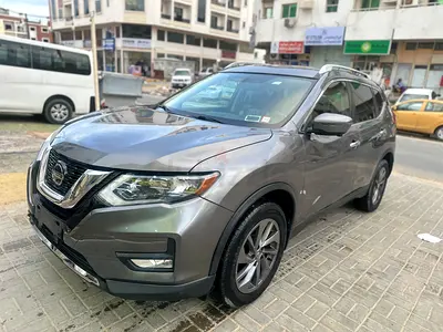 Nissan Rouge SL full panorama