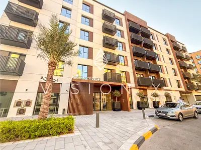 Stylish Design | Marina Views | Ready to Move In